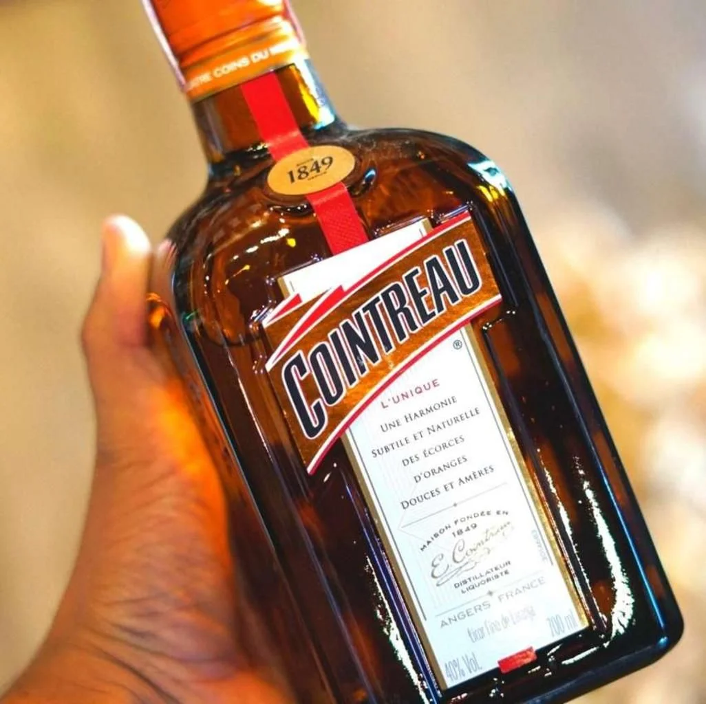 Апельсиновый ликёр Cointreau