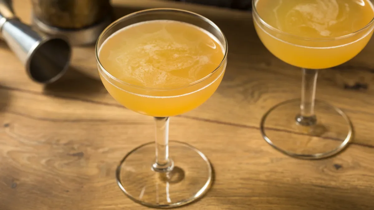 Между простынями